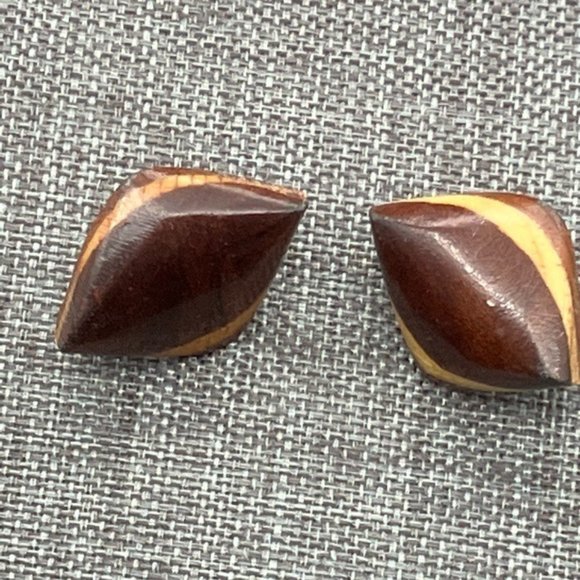 Clip On Earrings As Is Brown Wood Ellipse Football Diamond Dark Light Marquetry - Picture 6 of 6